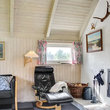 Angelika - 1-6km From The Sea By Interhome